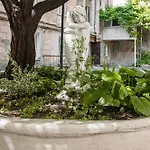 Near Park&sea With Balcony In The Historical Center Odessa