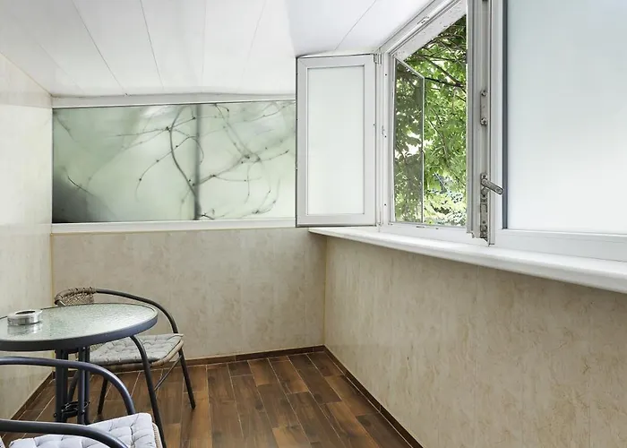 Apartment Near Park&sea With Balcony In The Historical Center Odesa